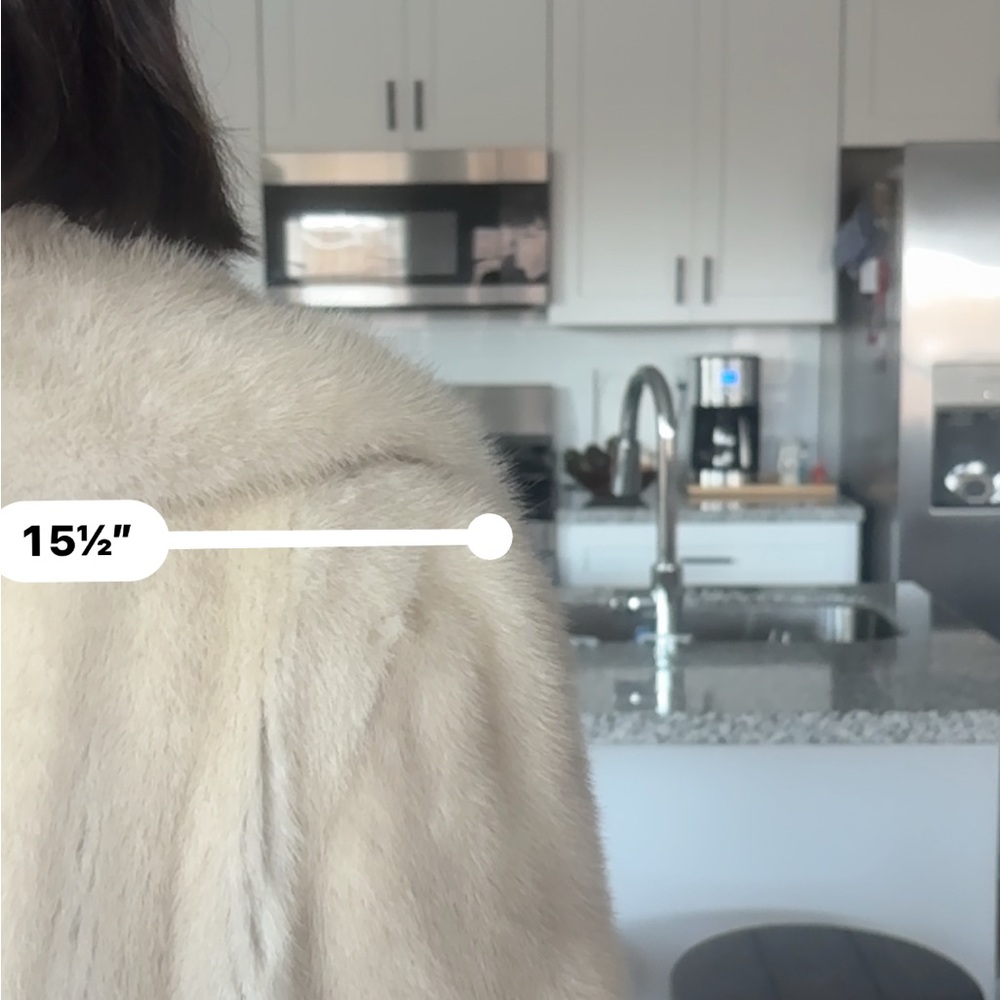 Elegant Cream Mink fur Coat - Picture 12 of 16